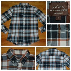 Men’s Mountain Ridge button-down, size S